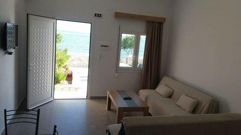 Votsalo Studios & Apartment Frangokastello エクステリア 写真