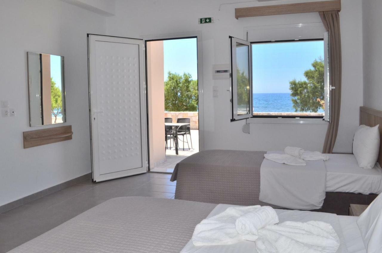 Votsalo Studios & Apartment Frangokastello エクステリア 写真